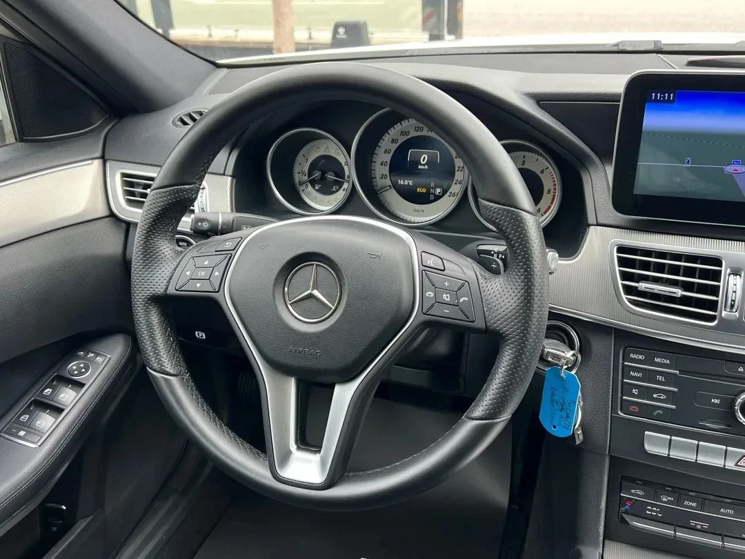 Mercedes-Benz E 220 BlueTEC 9-G TRONIC, снимка 5 - Автомобили и джипове - 55030242