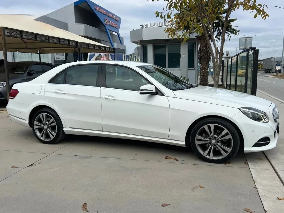 Mercedes-Benz E 220 BlueTEC 9-G TRONIC, снимка 6 - Автомобили и джипове - 55030242