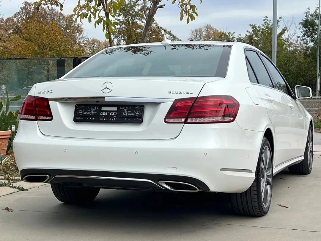 Mercedes-Benz E 220 BlueTEC 9-G TRONIC, снимка 7 - Автомобили и джипове - 55030242