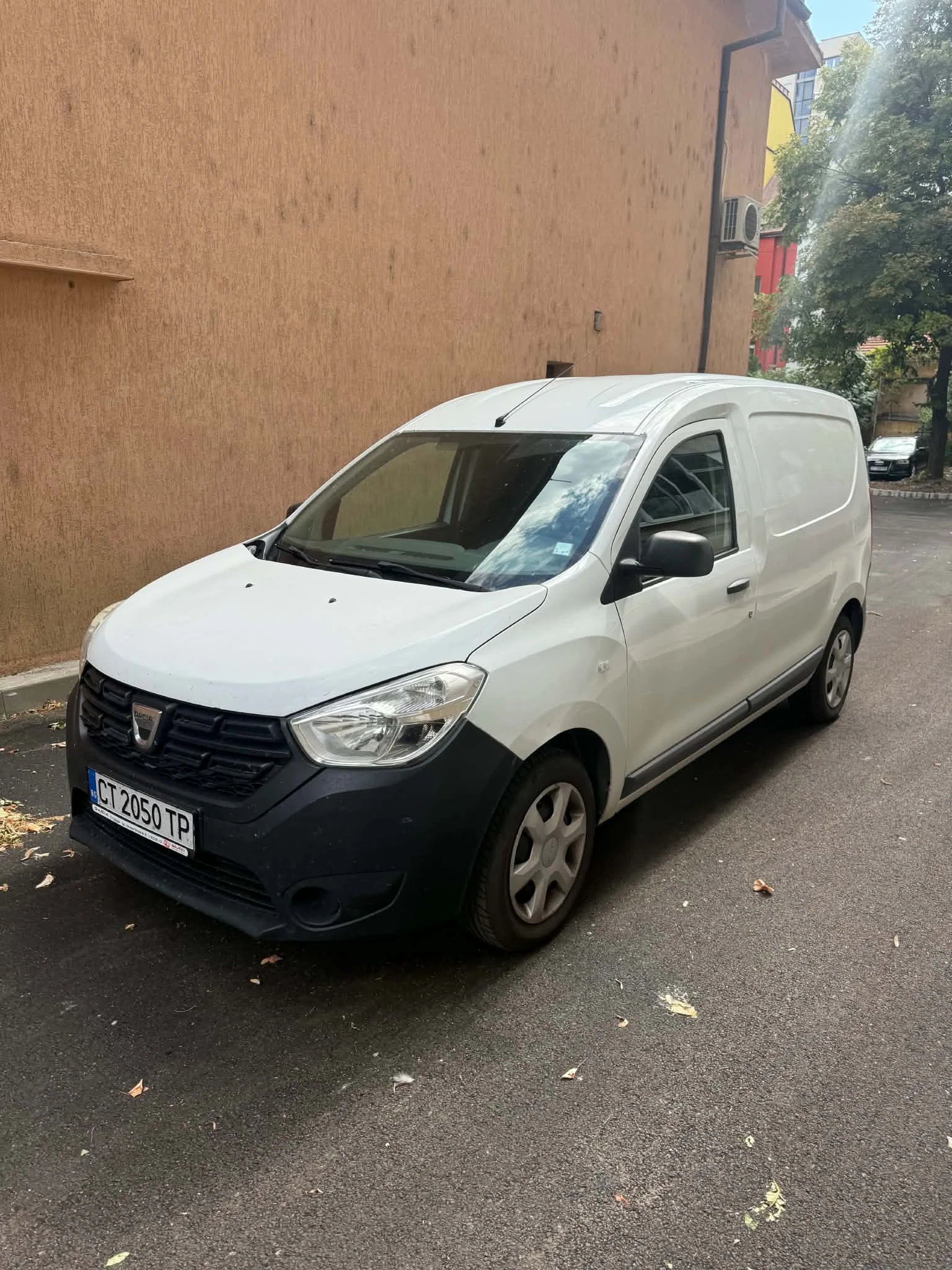 Dacia Dokker, снимка 2 - Автомобили и джипове - 55416211