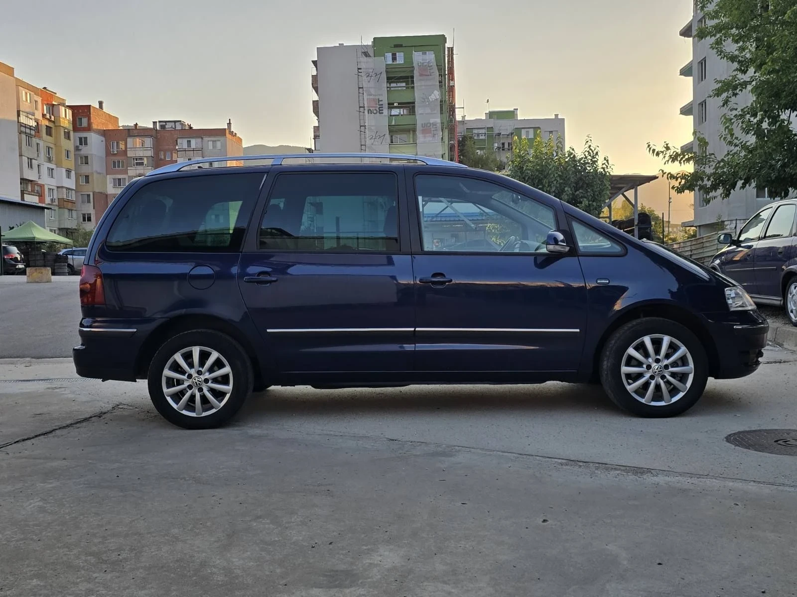 VW Sharan 1.9TDI BUSINESS 7MECTA, снимка 6 - Автомобили и джипове - 55647420