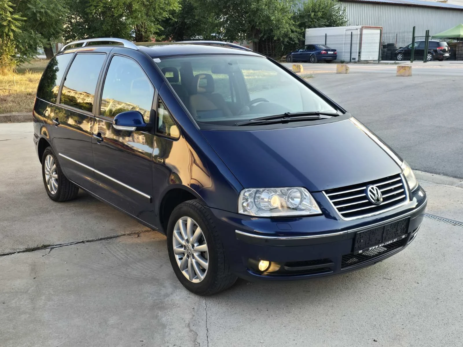 VW Sharan 1.9TDI BUSINESS 7MECTA, снимка 2 - Автомобили и джипове - 55647420