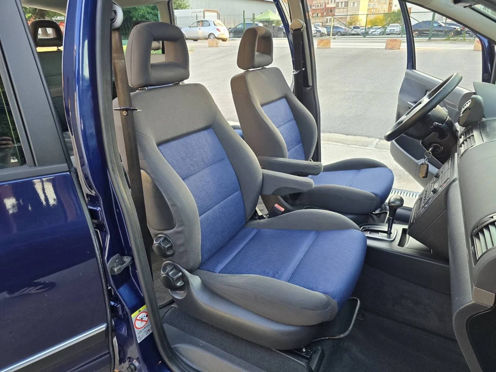VW Sharan 1.9TDI BUSINESS 7MECTA, снимка 13 - Автомобили и джипове - 55647420