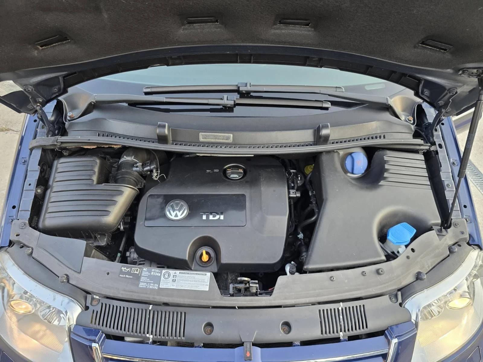 VW Sharan 1.9TDI BUSINESS 7MECTA, снимка 16 - Автомобили и джипове - 55647420