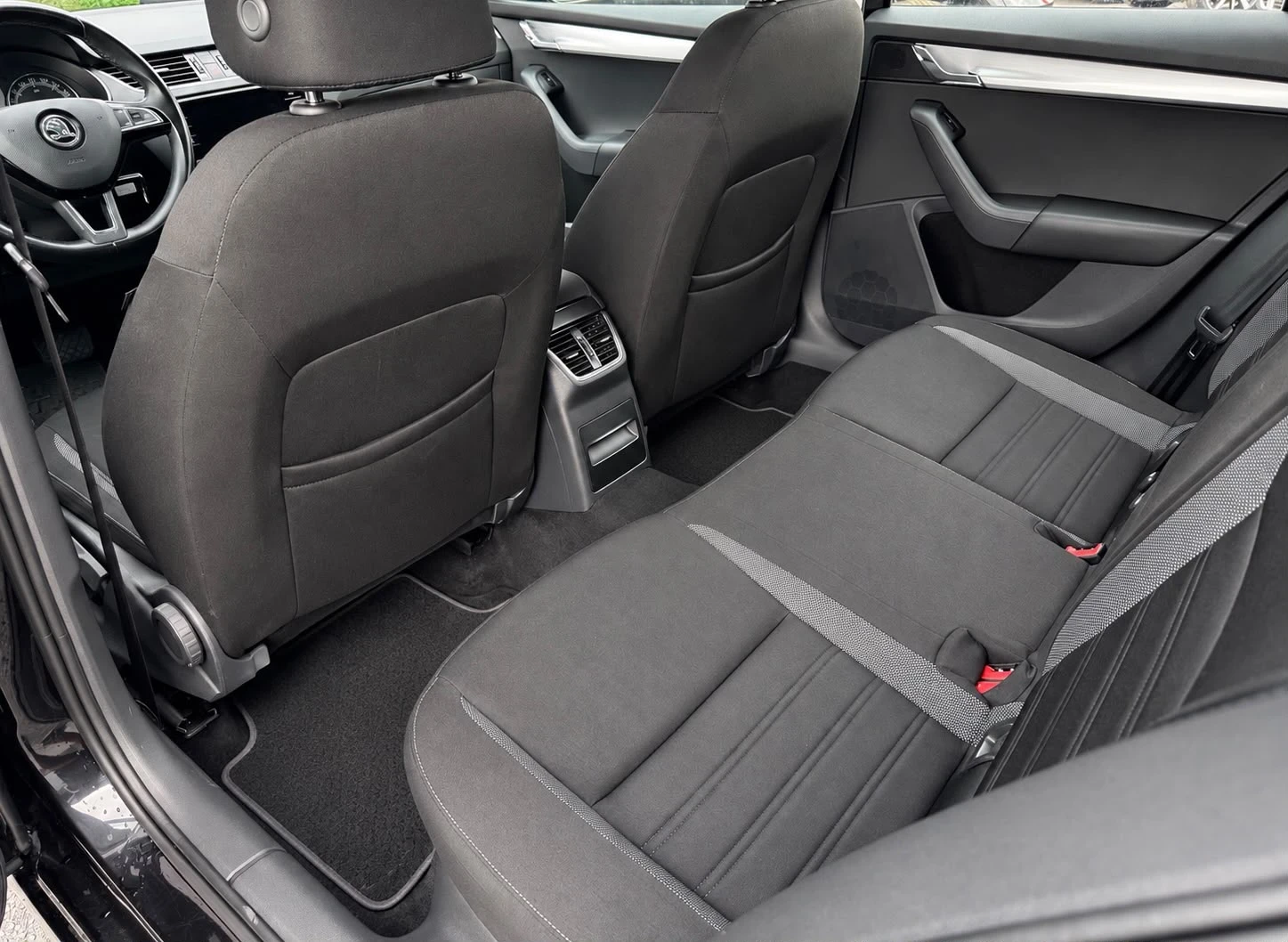 Skoda Octavia 2.0TDI DSG| ������ | ������ | Mobile.bg � ����������� 13