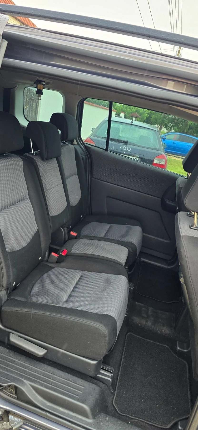 Mazda 5 1.8i, снимка 12 - Автомобили и джипове - 56515709