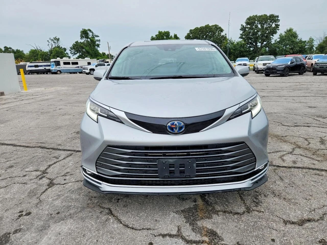Toyota Sienna, снимка 5 - Автомобили и джипове - 56689758