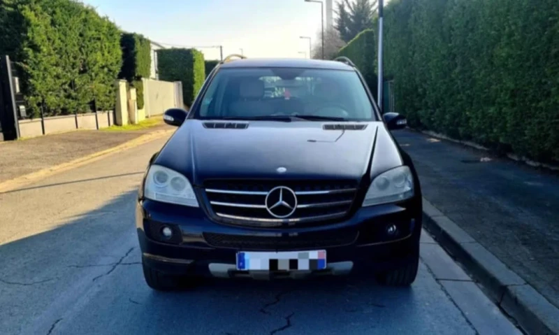 Mercedes-Benz ML 320, снимка 5 - Автомобили и джипове - 49379175