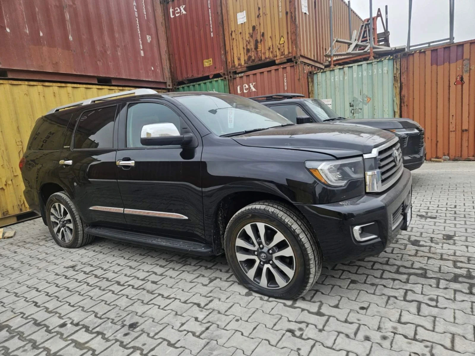 Toyota Sequoia Limited  - изображение 2