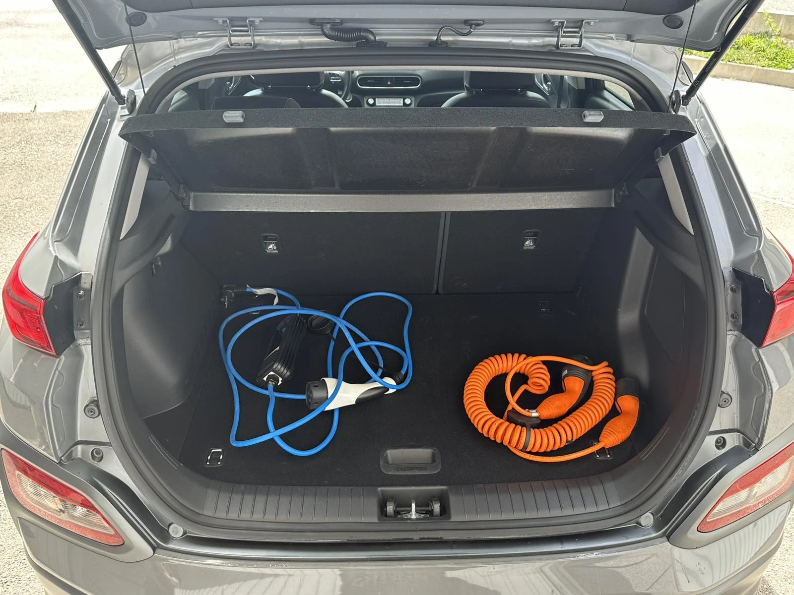 Hyundai Kona PREMIUM 64KWh FULL ASSIST/HEADUP/DISSTR/SOH98.6% - изображение 9