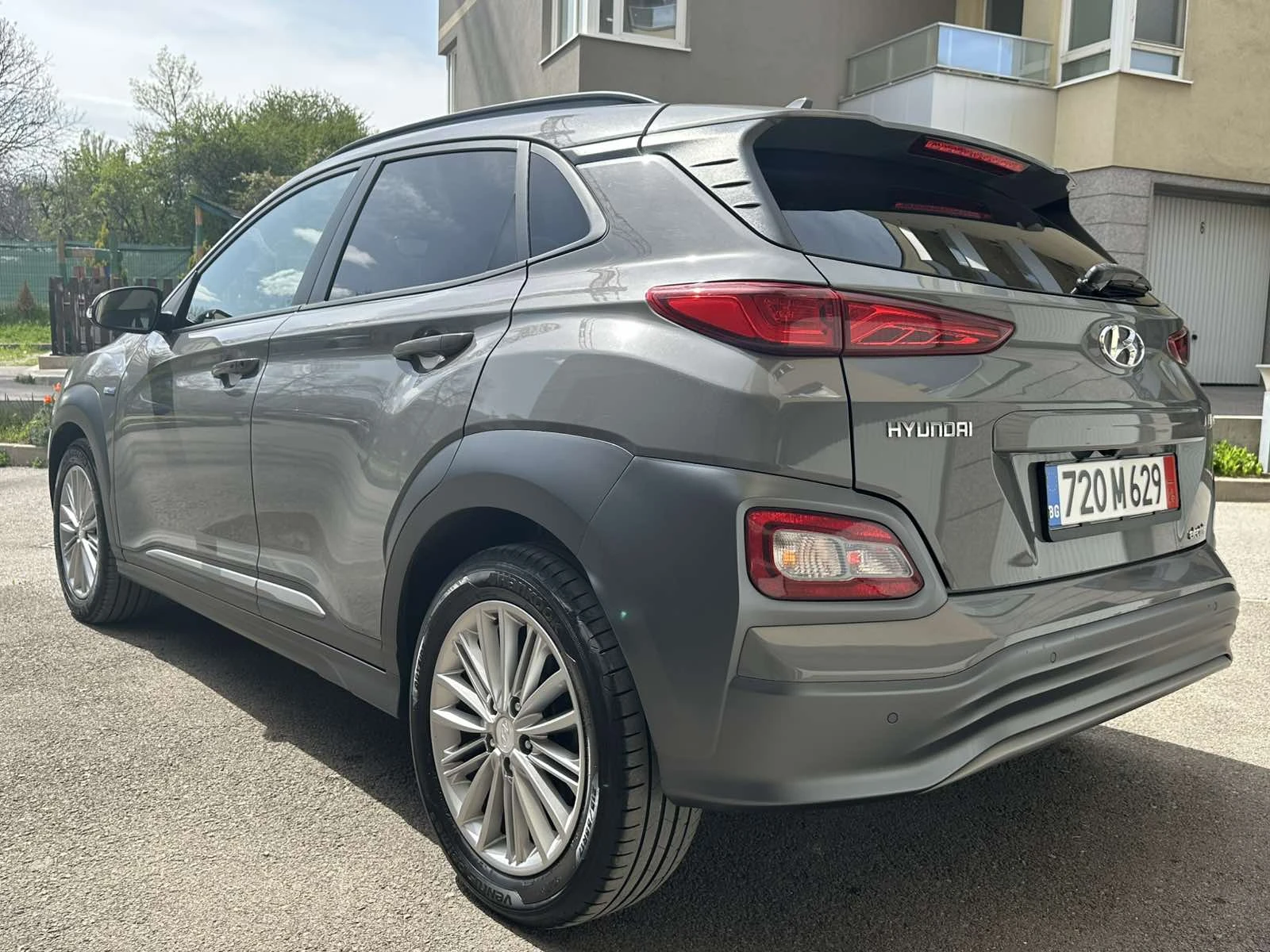 Hyundai Kona PREMIUM 64KWh FULL ASSIST/HEADUP/DISSTR/SOH98.6% - изображение 5