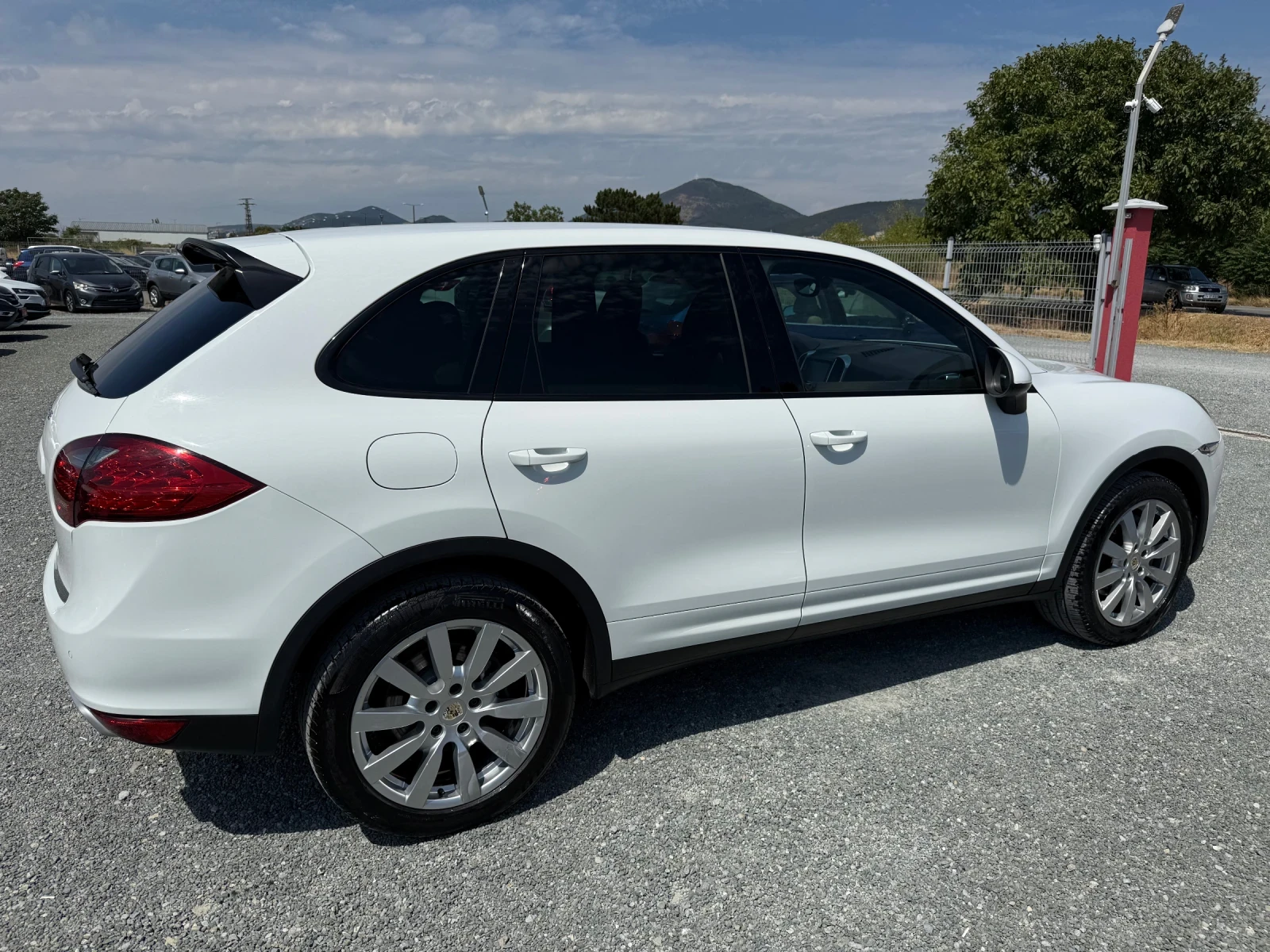 Porsche Cayenne (KATO НОВА) - изображение 5