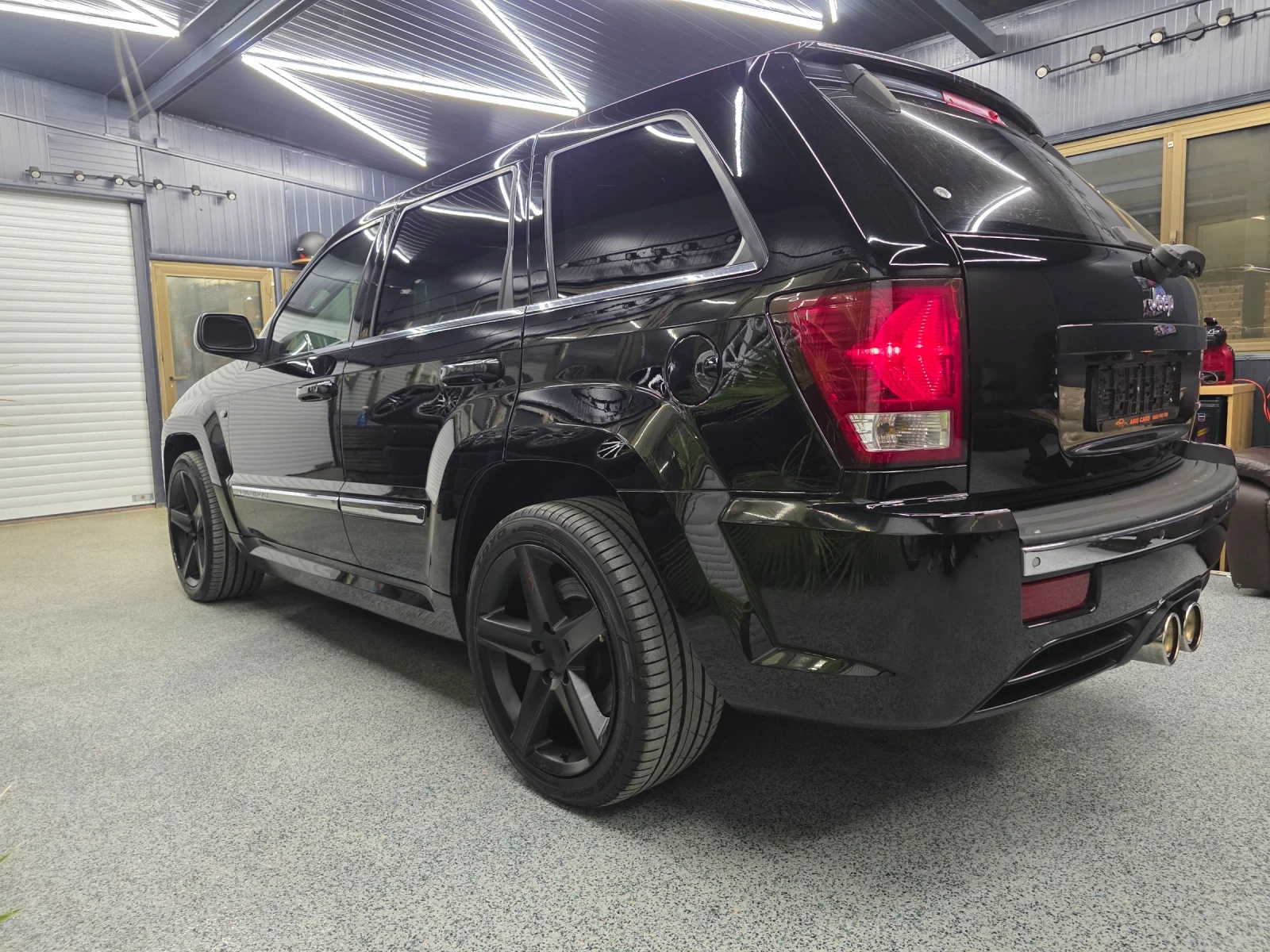 Jeep Grand cherokee SRT 6.1 Hemi Kamera DLS - изображение 7