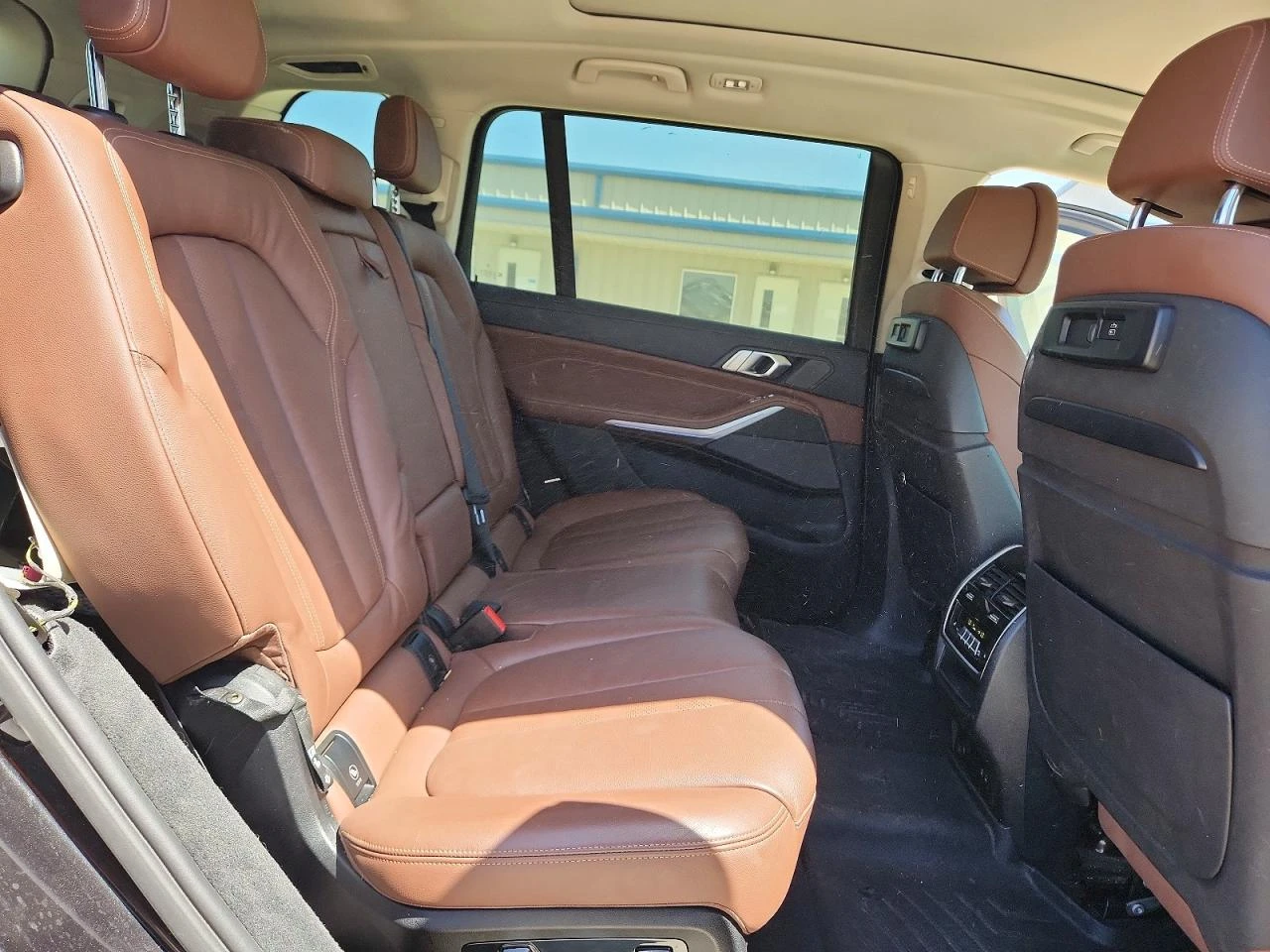 BMW X7 XDRIVE40I| DISTRONIC| HARMAN| HUD| ПАНО| ВАКУУМ| О, снимка 11 - Автомобили и джипове - 54885679