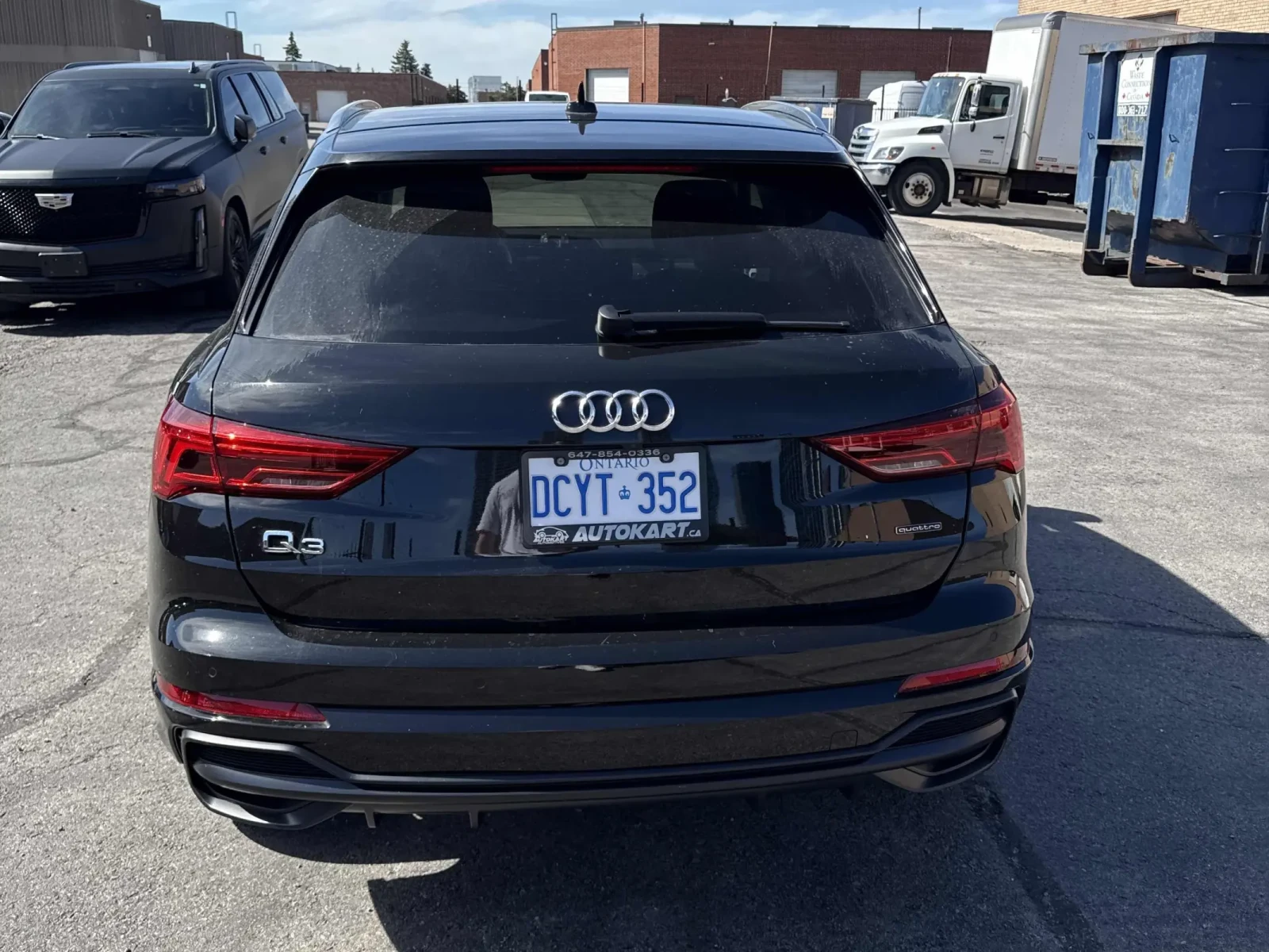 Audi Q3 Progressiv * Keyless * CARFAX * АВТО КРЕДИТ * , снимка 5 - Автомобили и джипове - 54904848