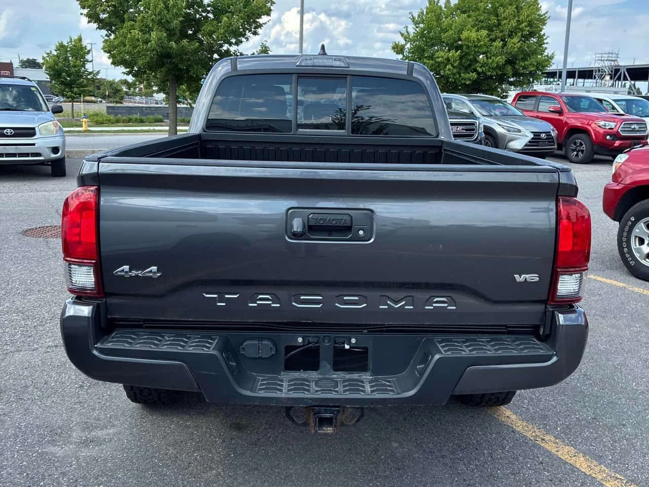 Toyota Tacoma * 4x4 Double Cab * АВТОКРЕДИТ БЕЗ ПЪРВОНАЧАЛНА * , снимка 4 - Автомобили и джипове - 55615007