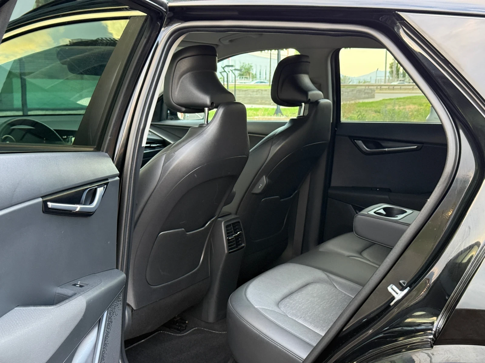 Kia Niro 64.8KWh/SOH100%/ГАРАНЦИЯ ДО 2032Г, снимка 11 - Автомобили и джипове - 55923305