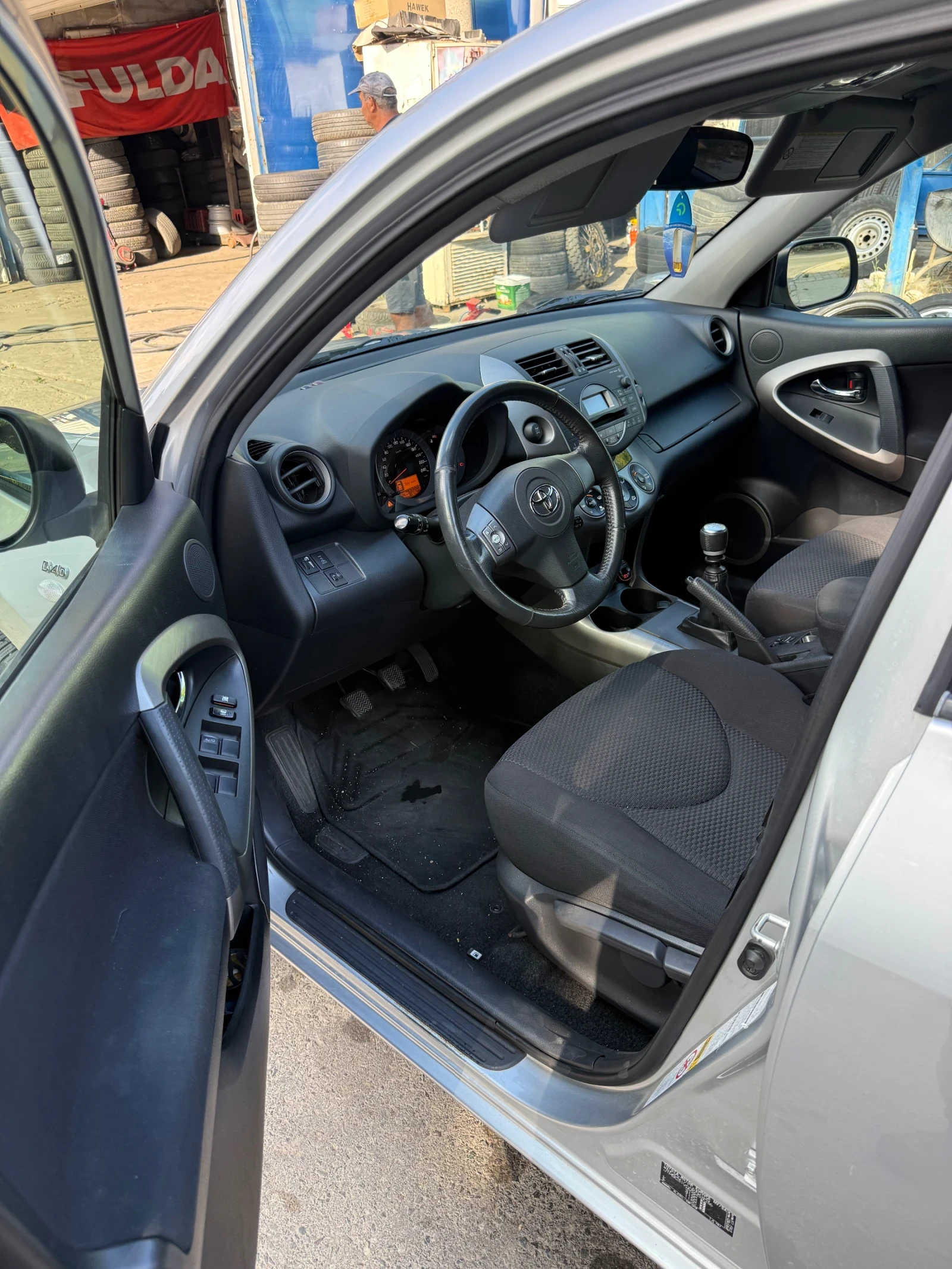 Toyota Rav4 D4D Климатроник ТОП, снимка 6 - Автомобили и джипове - 55951398