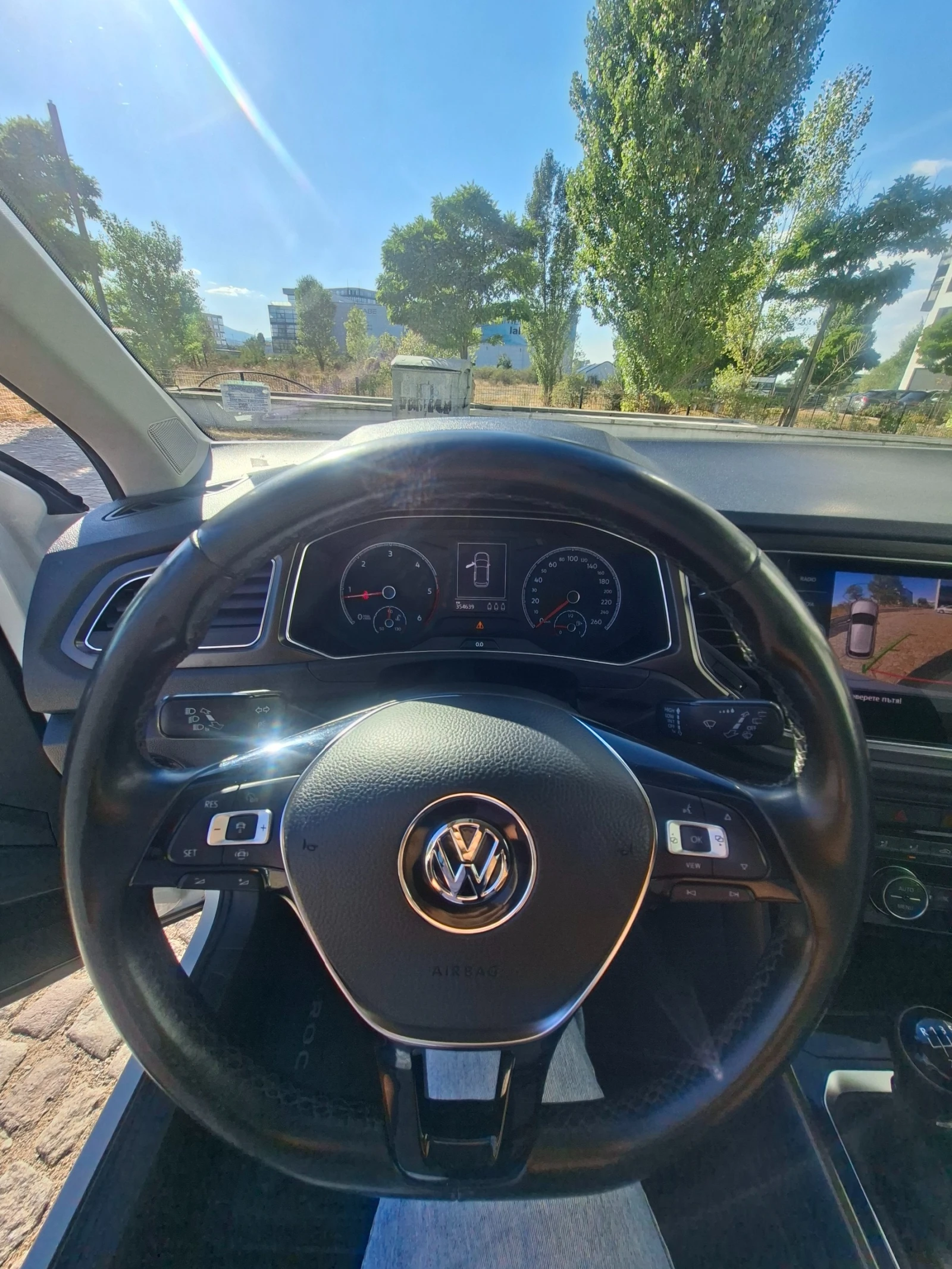 VW T-Roc, снимка 10 - Автомобили и джипове - 56073010