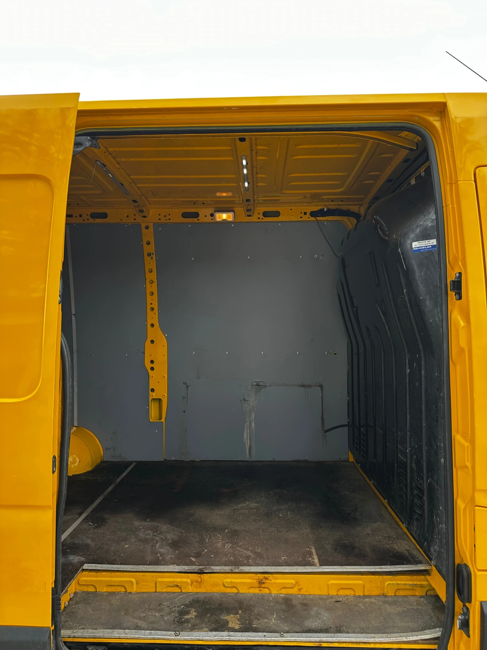 Renault Master 2.3DCI 165кс L3 двойна гума 3.5 т, снимка 11 - Бусове и автобуси - 55653556