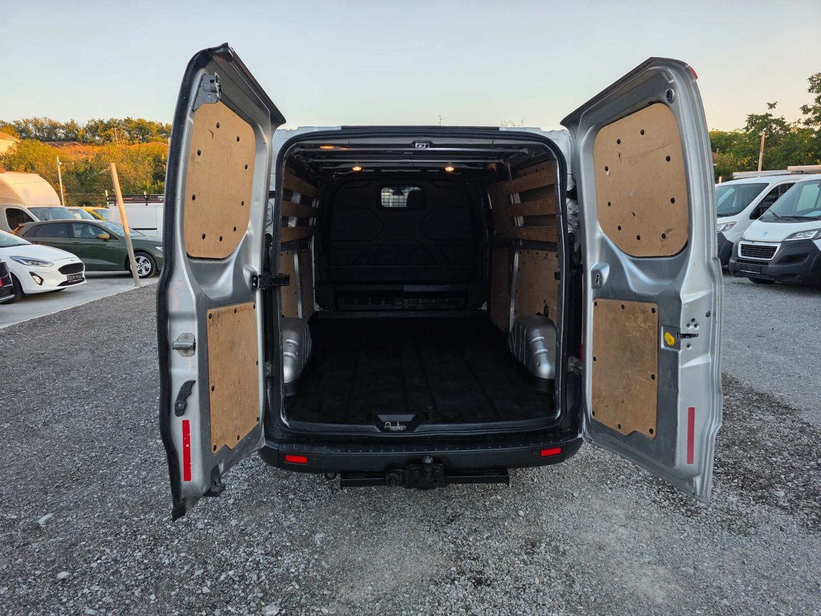 Ford Transit 2.2tdci Дълга база, снимка 14 - Бусове и автобуси - 55981976