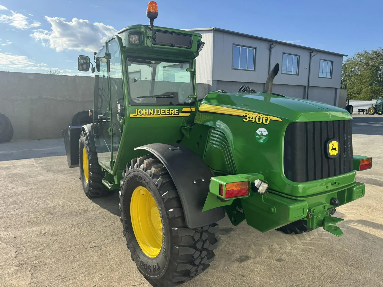 Телескопичен товарач John Deere 3400 - изображение 8