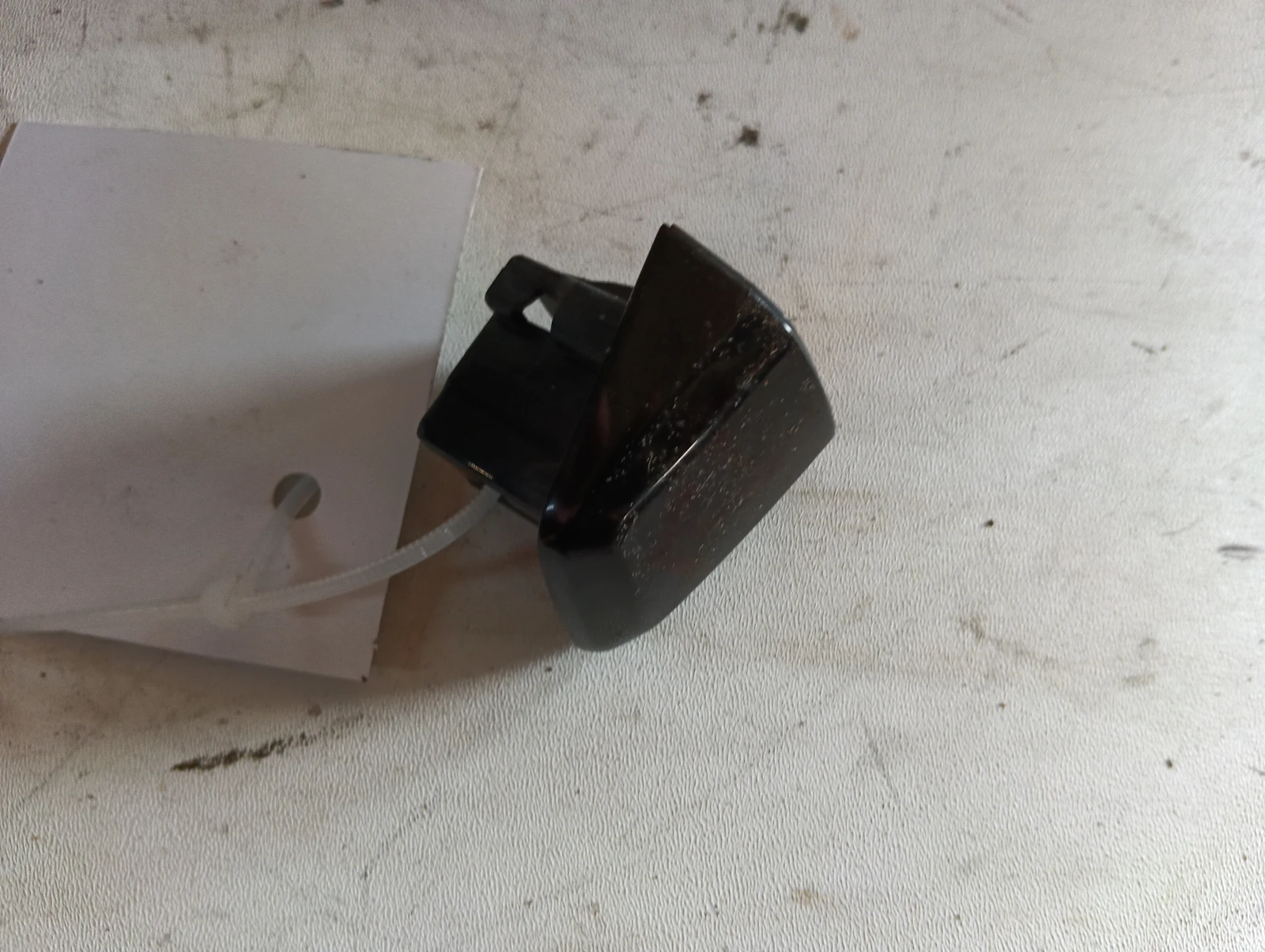Капаче външна дръжка ( ляво) 8V0837167E ЧЕРНО Audi A3