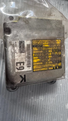     Airbag  /  /  a Toyota Prius - 152300-6951 / 89170-47390