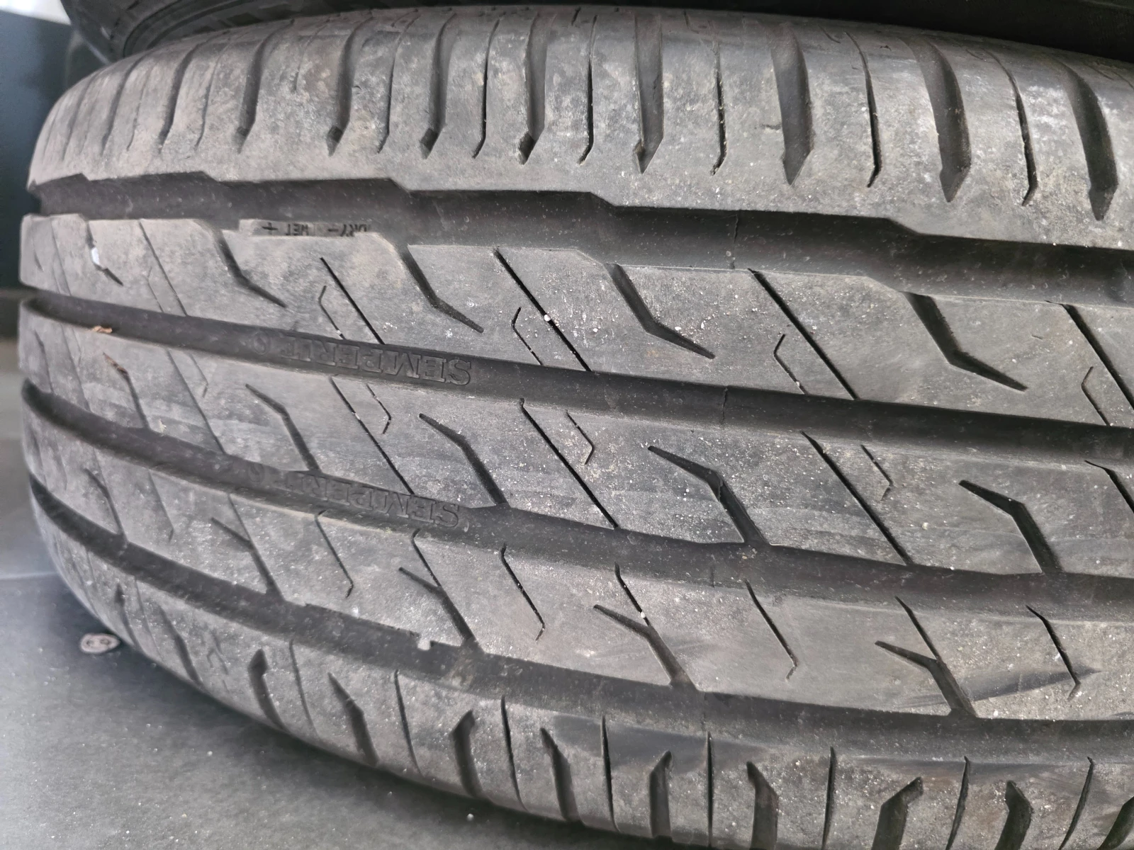 Гуми Летни 215/55R18, снимка 4 - Гуми и джанти - 53966299