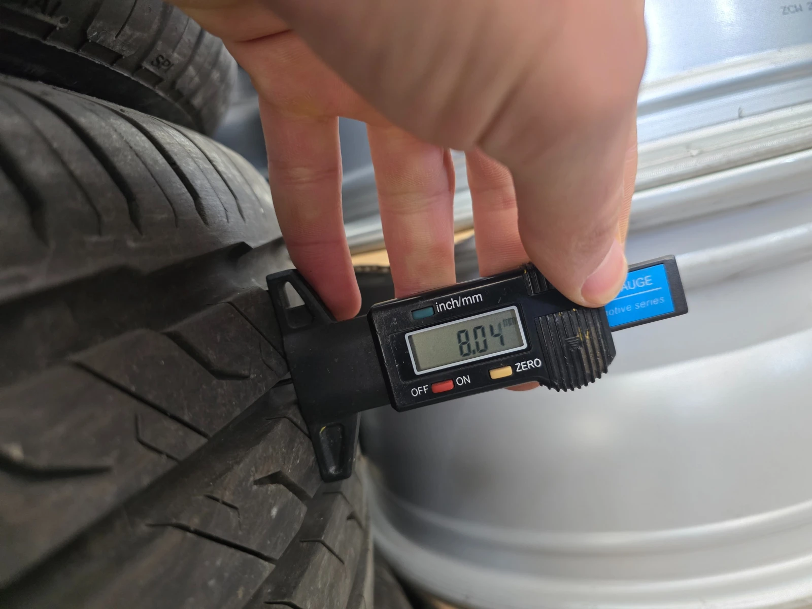 Гуми Летни 215/55R18, снимка 7 - Гуми и джанти - 53966299