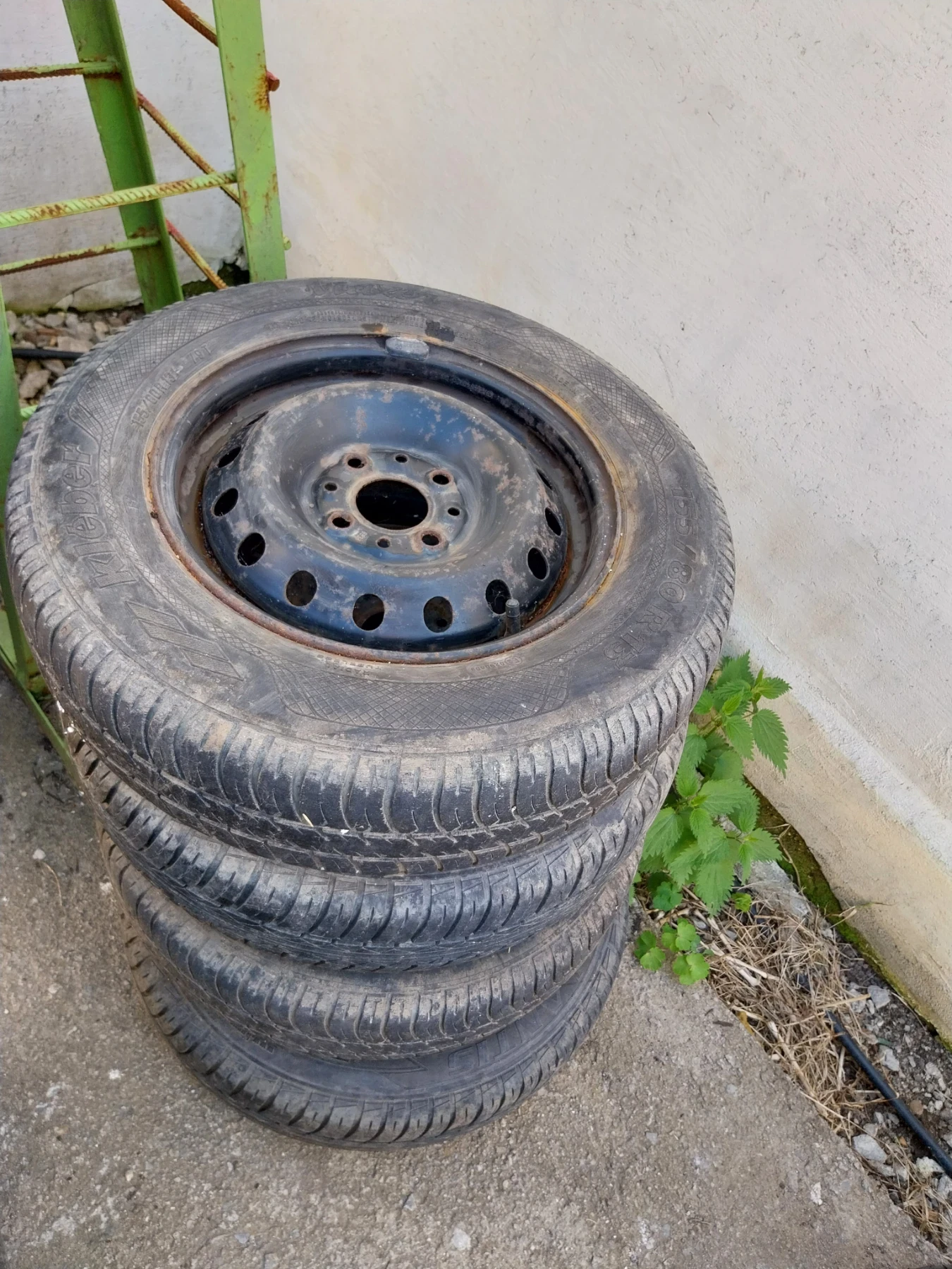 Гуми с джанти Kleber 155/80R13, снимка 2 - Гуми и джанти - 54312750