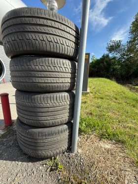Обява за продажба на Гуми 275/40R22