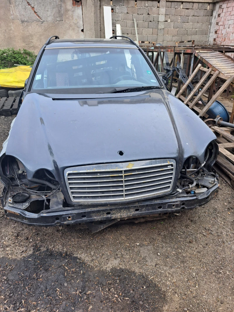 Mercedes-Benz E 300, снимка 1 - Автомобили и джипове - 47172307