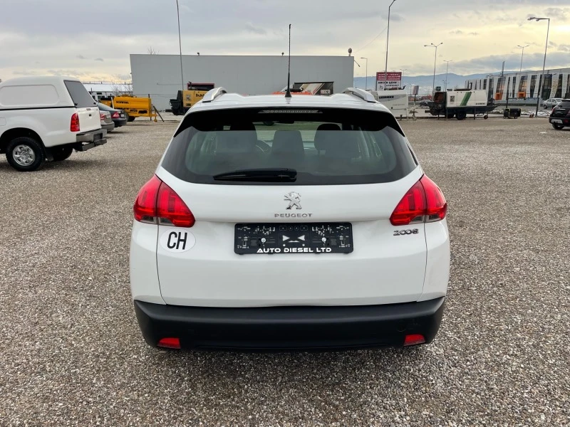 Peugeot 2008 1.2 VTi, снимка 6 - Автомобили и джипове - 43179555