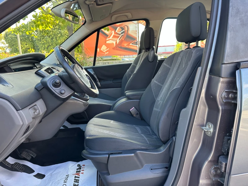 Renault Scenic 1.6i 113к.с. , снимка 9 - Автомобили и джипове - 47408597