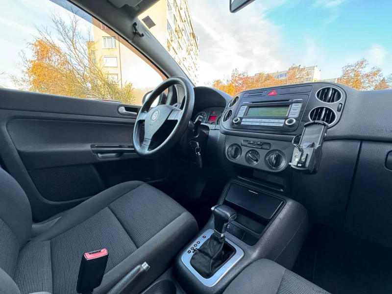 VW Golf Plus 1.6 102к.с. Бензин Автомат, снимка 8 - Автомобили и джипове - 48043657