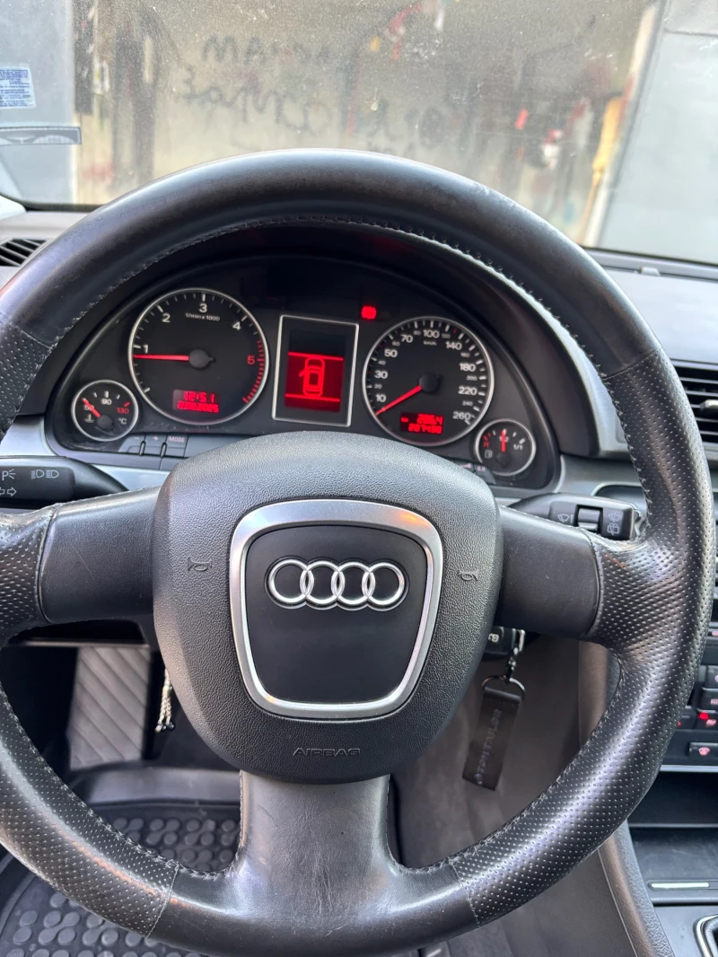 Audi A4, снимка 8 - Автомобили и джипове - 52013448