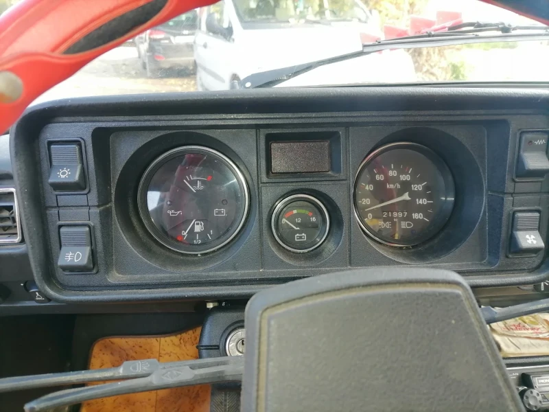 Lada 2105, снимка 9 - Автомобили и джипове - 52425663