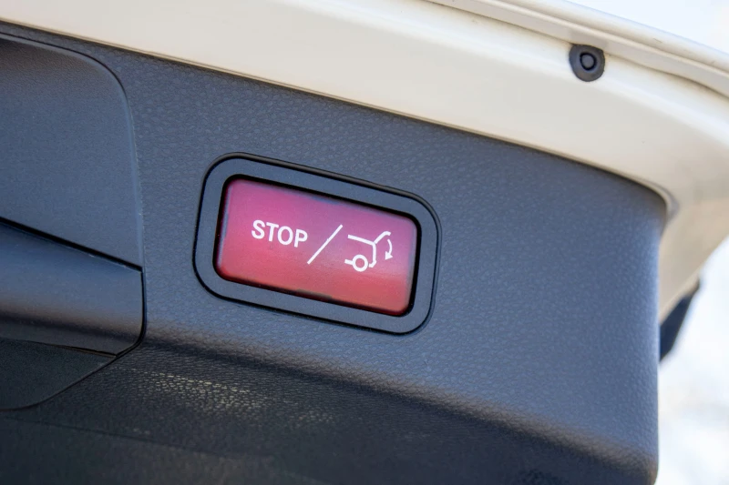 Mercedes-Benz C 250, снимка 17 - Автомобили и джипове - 52656230