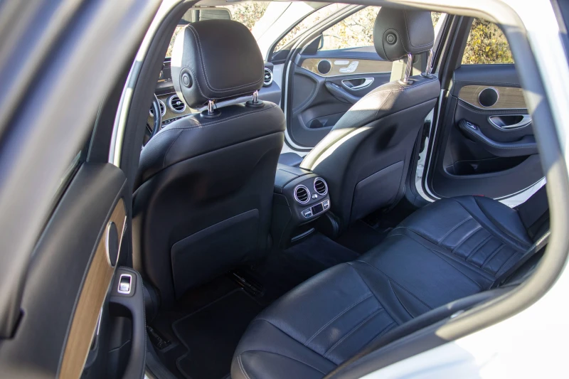 Mercedes-Benz C 250, снимка 11 - Автомобили и джипове - 52656230