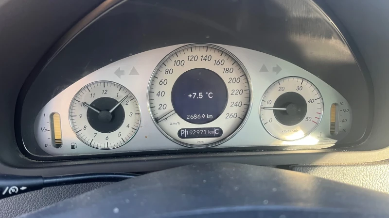 Mercedes-Benz CLK, снимка 6 - Автомобили и джипове - 52913095