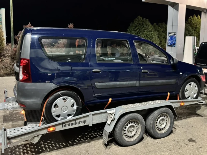 Dacia Logan 1.6, снимка 11 - Автомобили и джипове - 53089225
