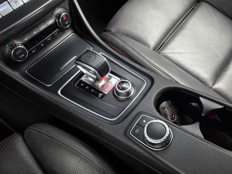 Mercedes-Benz CLA 2.5, снимка 9 - Автомобили и джипове - 54287828