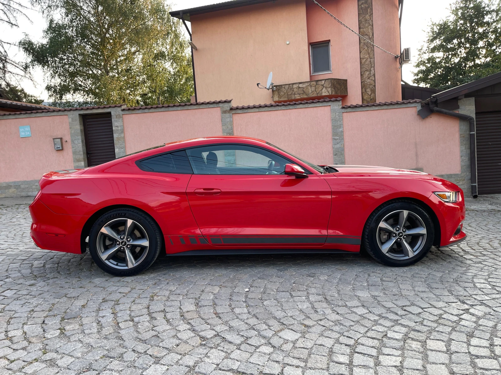 Ford Mustang VI, 3.7 V6, 304Hp, 6 ръчни скорости. 123000 Км! - изображение 5