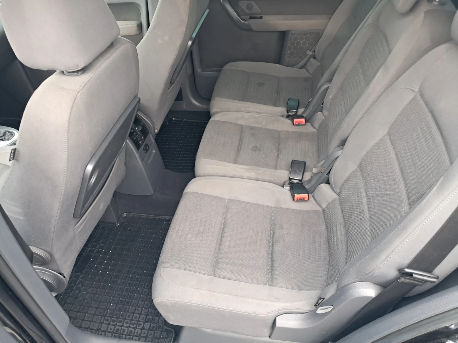 VW Touran 2.0 DSG | Mobile.bg — изображение 13
