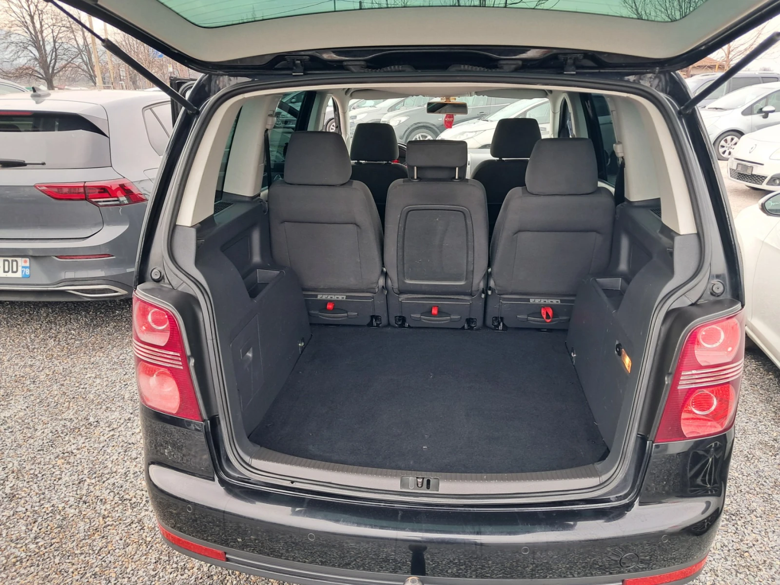 VW Touran 2.0 DSG | Mobile.bg — изображение 14