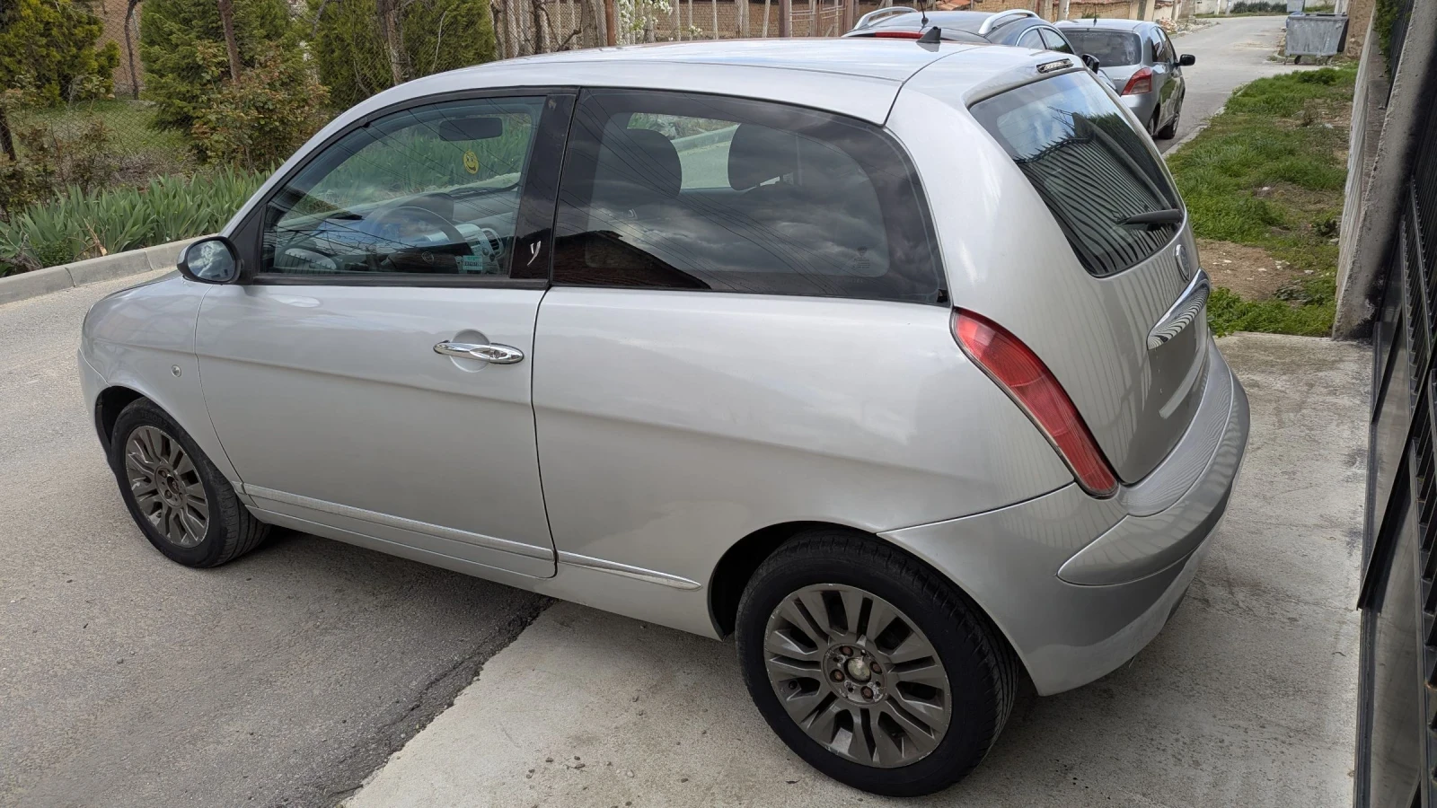 Lancia Ypsilon 1.2 ГАЗ - изображение 4