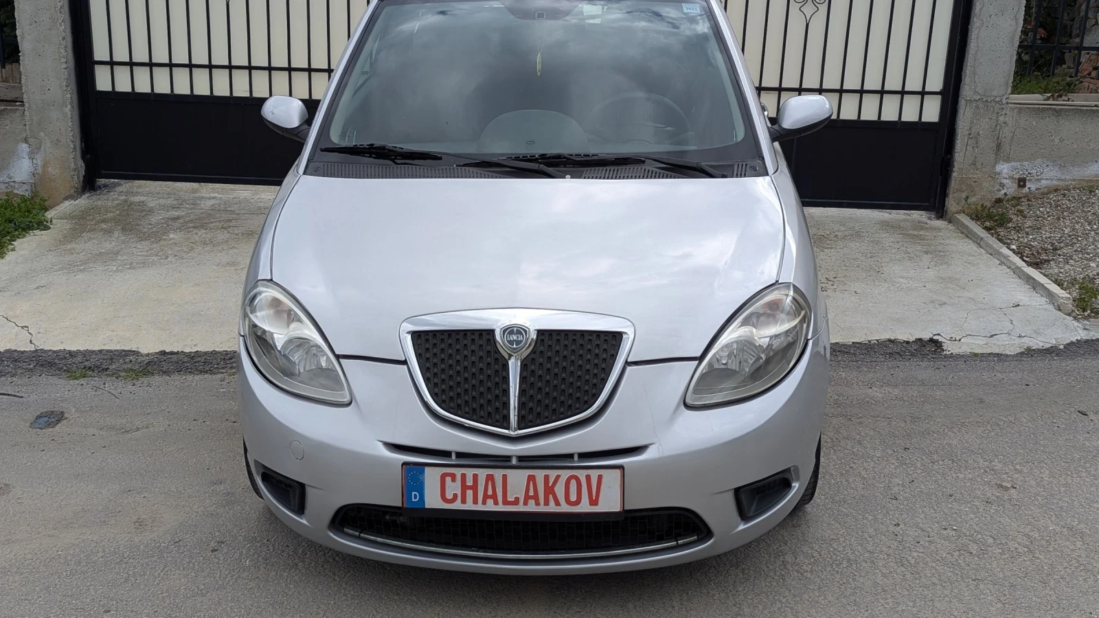 Lancia Ypsilon 1.2 ГАЗ - изображение 2
