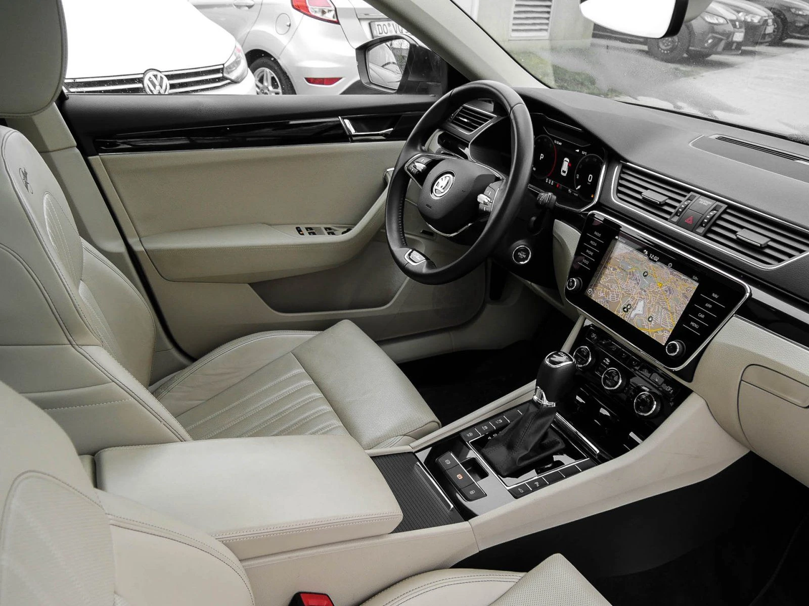 Skoda Superb 2.0TDI L&K DSG Matrix PANO Kam ОБДУХ KeyGO #iCarbg - изображение 3