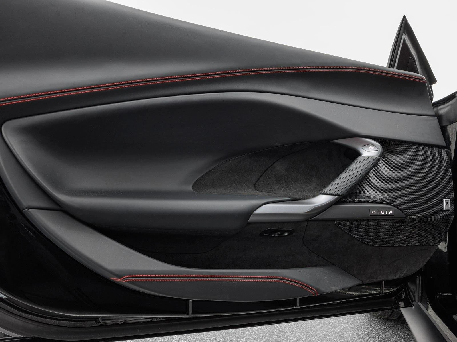 Ferrari 296GTB / CERAMIC/ CARBON/ LIFT/ JBL/ CAMERA/ | Mobile.bg   8